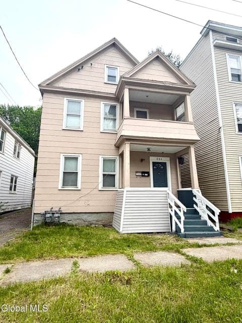 884 Yorkston Street, Schenectady, NY