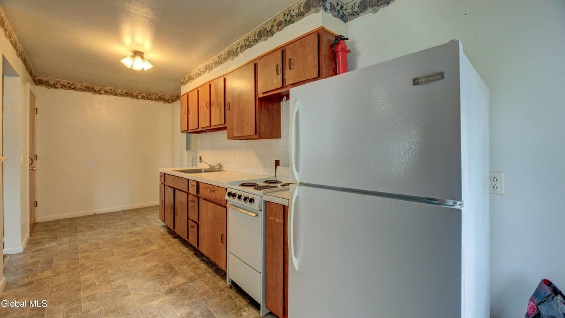 62 Orchard Street, Gloversville, NY, photo 3