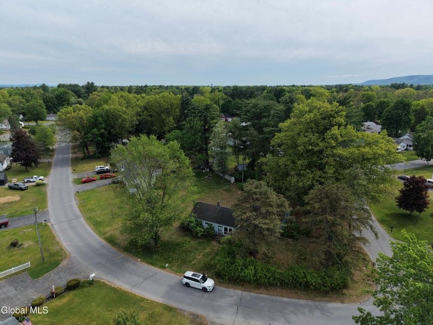 18 Park Drive, South Glens Falls, NY, photo 3