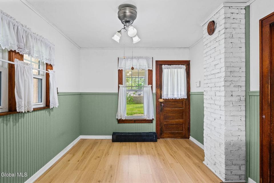 36 New Turnpike Road, Troy, NY, photo 4