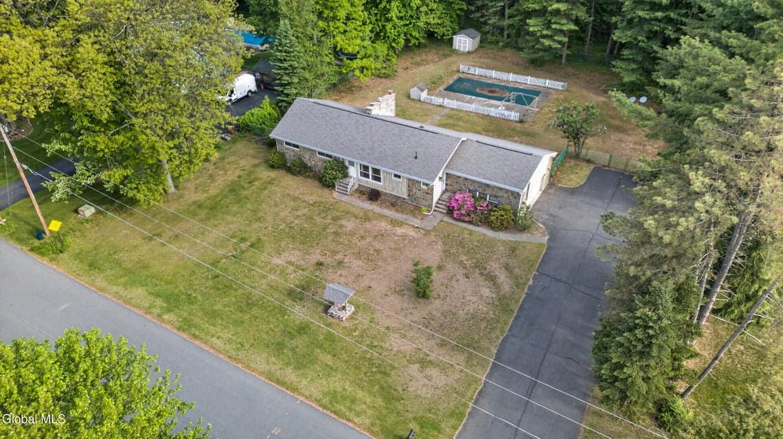 12 Maurice Lane, Clifton Park, NY, photo 4