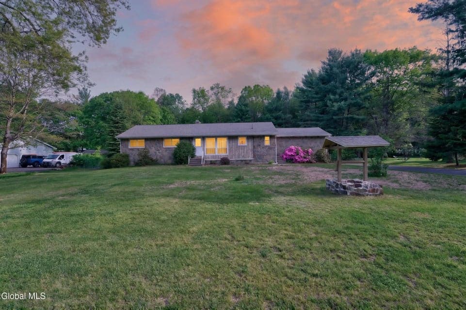 12 Maurice Lane, Clifton Park, NY, photo 1