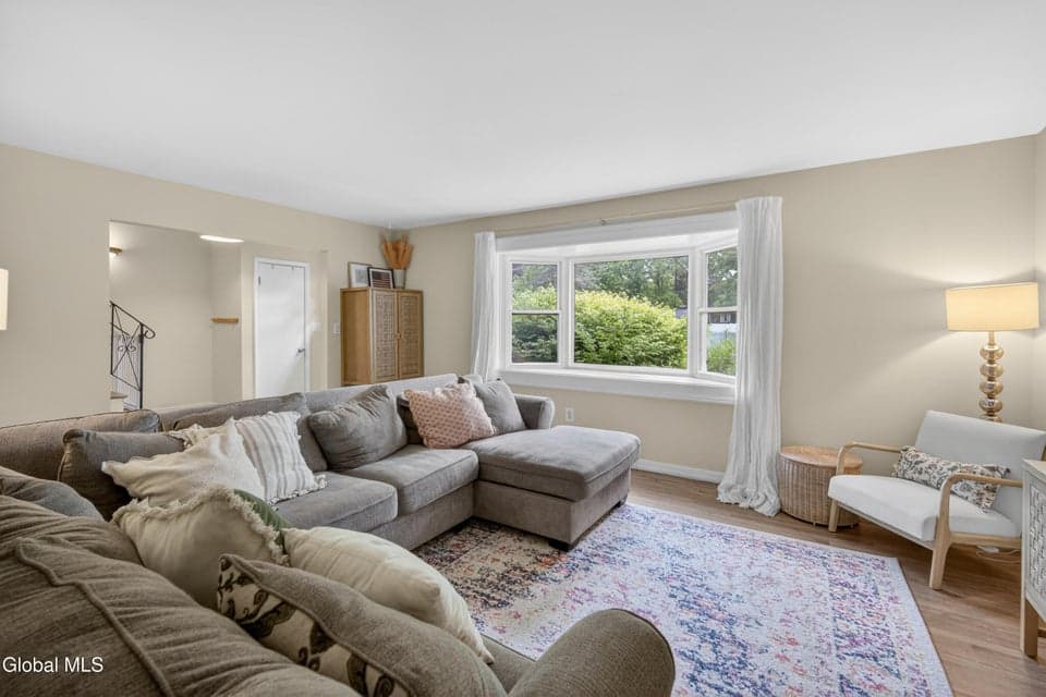 18 Michael Drive, Saratoga Springs, Inside, NY, photo 4