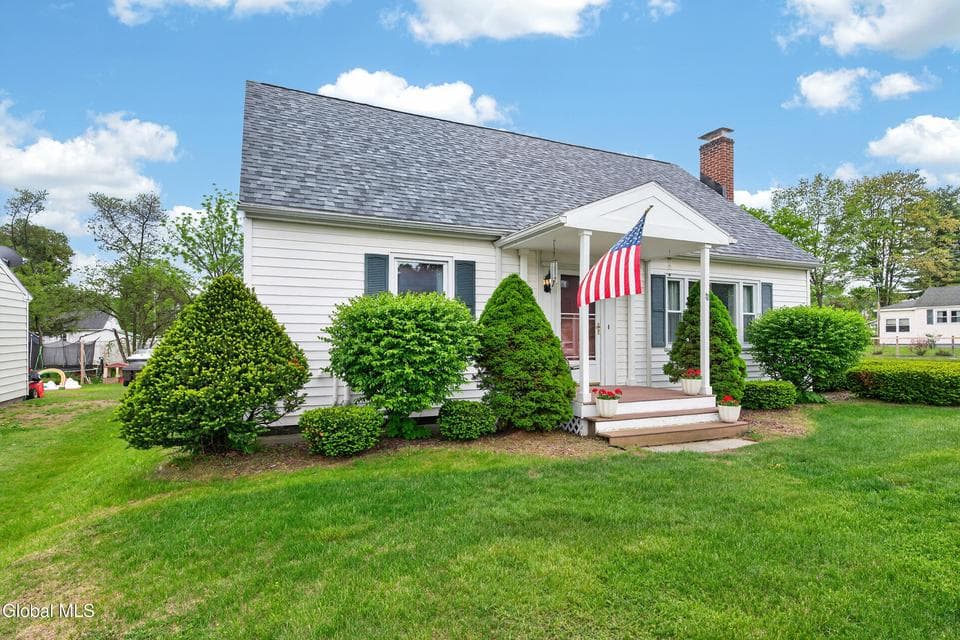 12 Charles Street, South Glens Falls, NY, photo 2