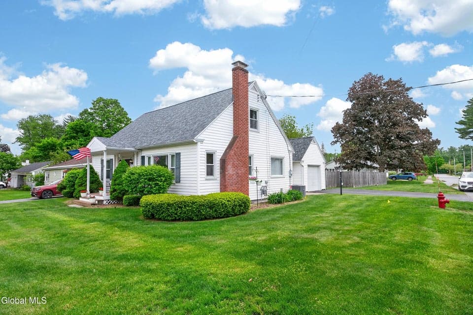 12 Charles Street, South Glens Falls, NY, photo 4