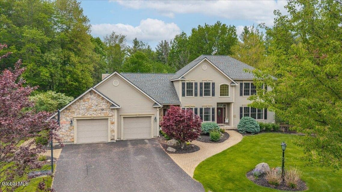 4 Callaway Court, Clifton Park, NY, photo 3