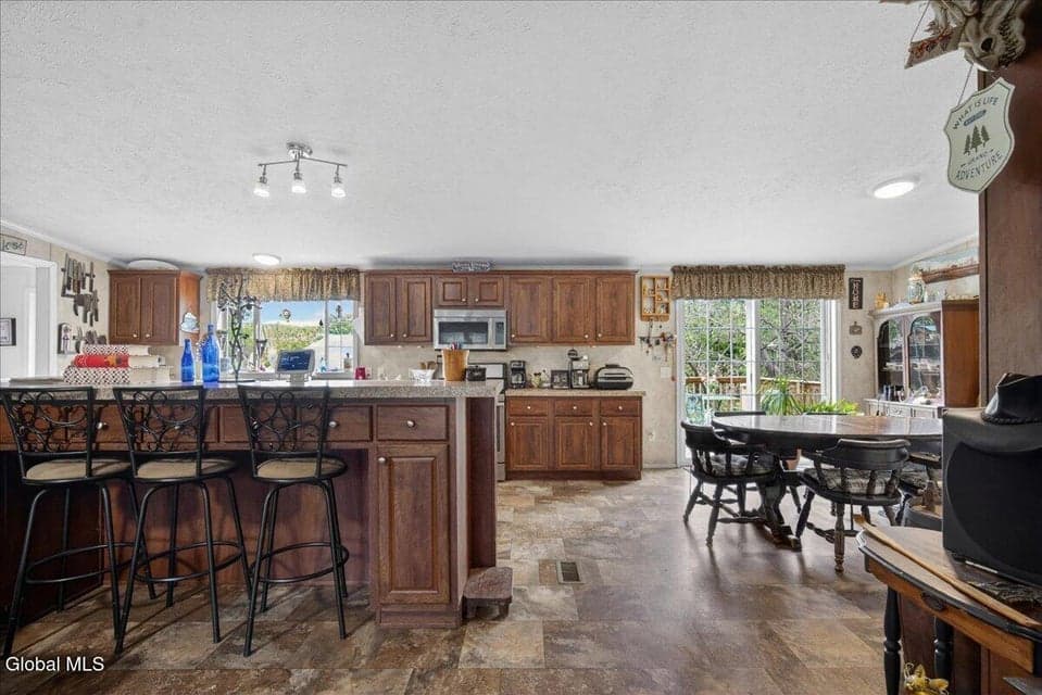 410 Middle Grove Road, Middle Grove, NY, photo 5