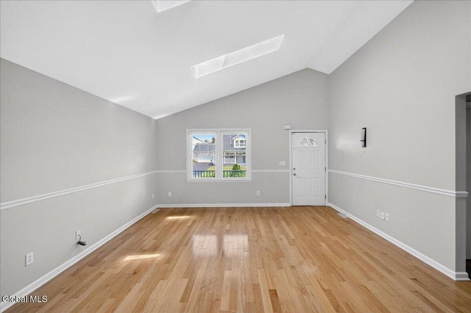 23 Victoria Way, Albany, NY, photo 2