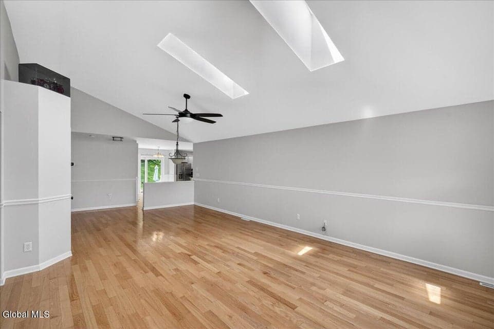 23 Victoria Way, Albany, NY, photo 4