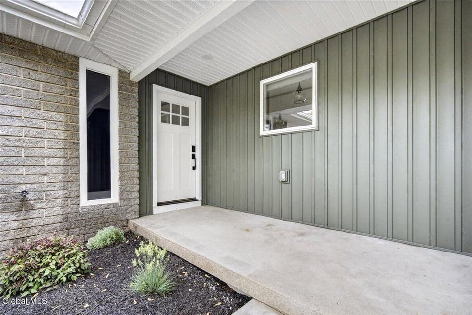 25 Merritt Road, South Glens Falls, NY, photo 2