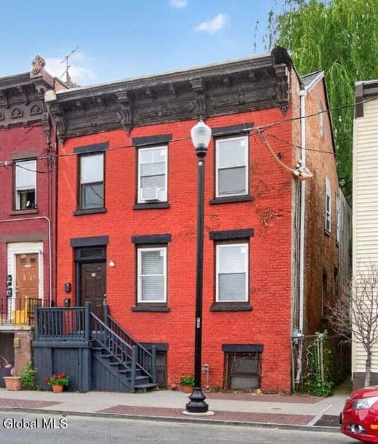 240 4th Street, Troy, NY