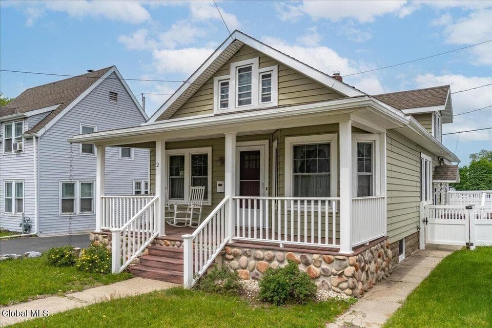 2 Selden Street, Schenectady, NY