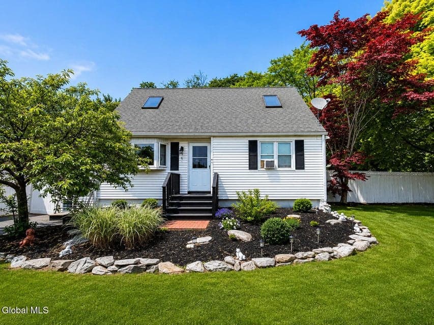 2 David Court, Colonie, NY, photo 2