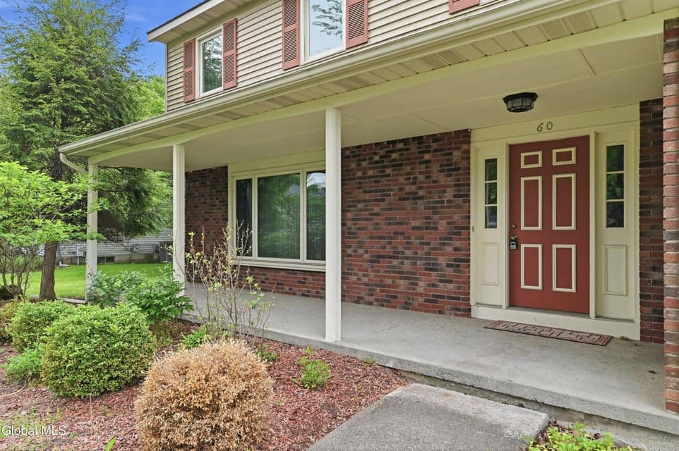 60 Surrey Mall, Bethlehem, NY, photo 4