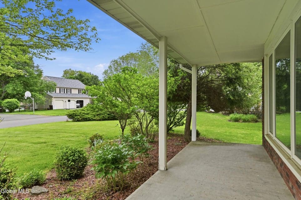 60 Surrey Mall, Bethlehem, NY, photo 5