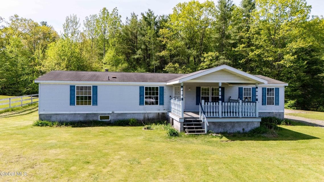 327-333 State Route 29A, Mayfield, NY, photo 5