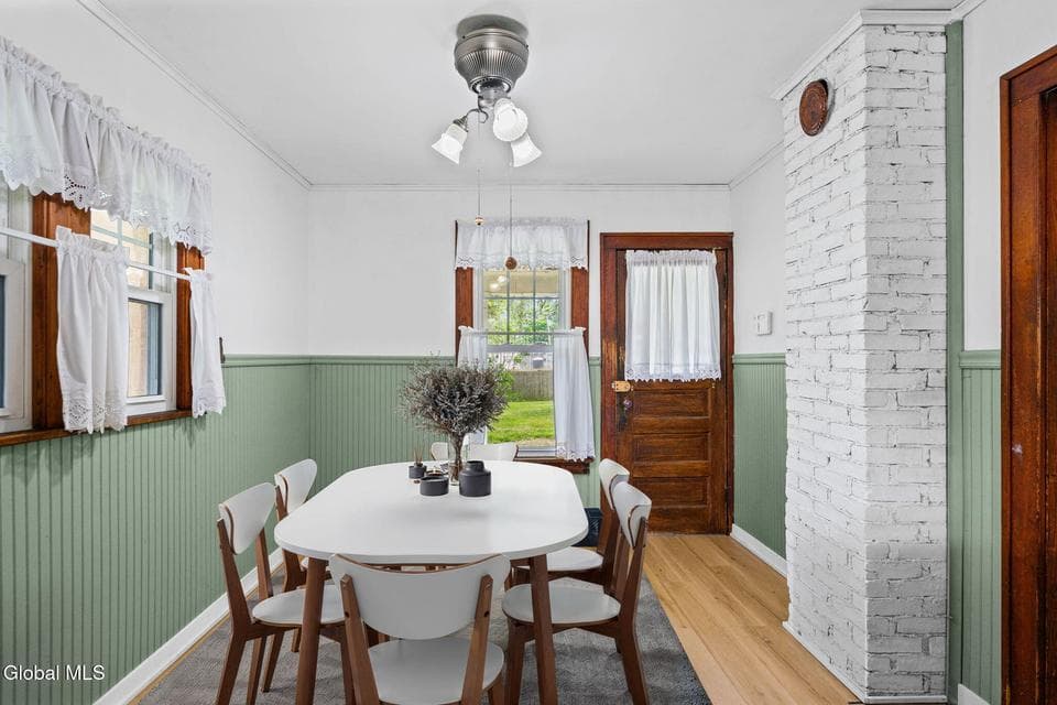 36 New Turnpike Road, Troy, NY, photo 3