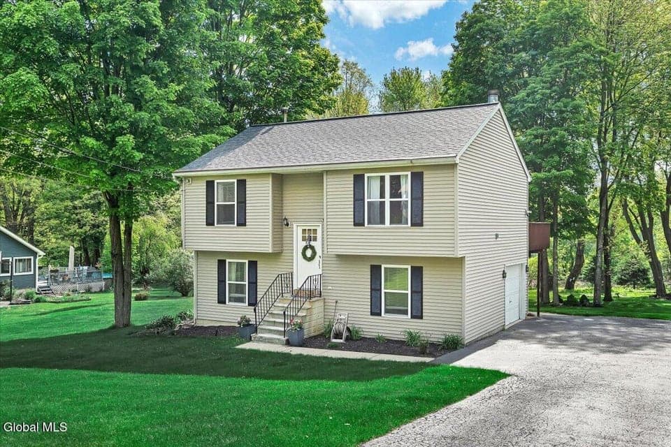 160 Maple Avenue, Glenville, NY, photo 1