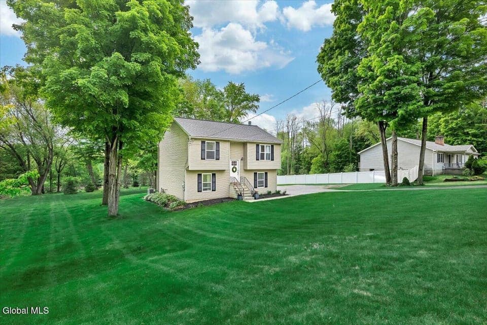 160 Maple Avenue, Glenville, NY, photo 2