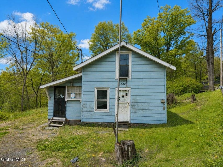 427 New York 28A, Hurley, NY