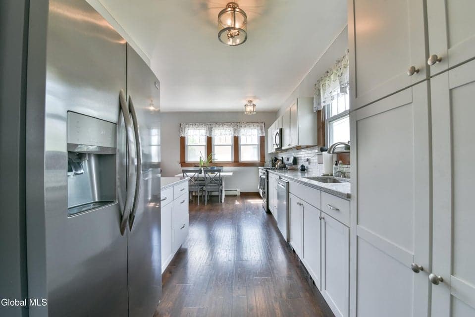 106 Frederick Avenue, Colonie, NY, photo 5