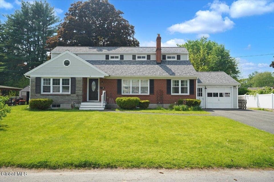 7 Silversmith Lane, Rotterdam, NY, photo 1