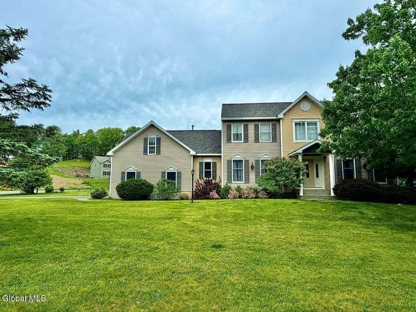 7 Ledgewood Drive, Brunswick, NY, photo 1