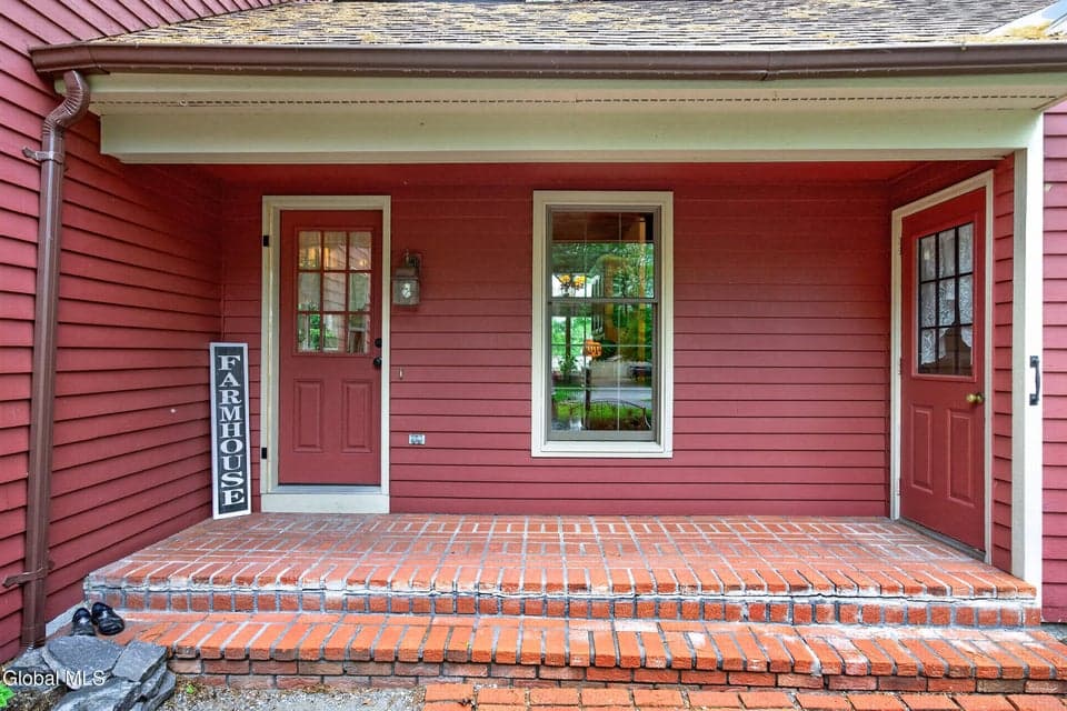 7 Jerome Lane, Moreau, NY, photo 4