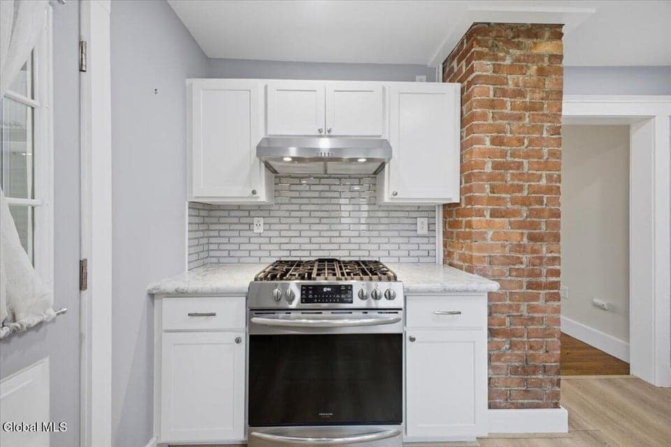 111 Platt Street, Glens Falls, NY, photo 4