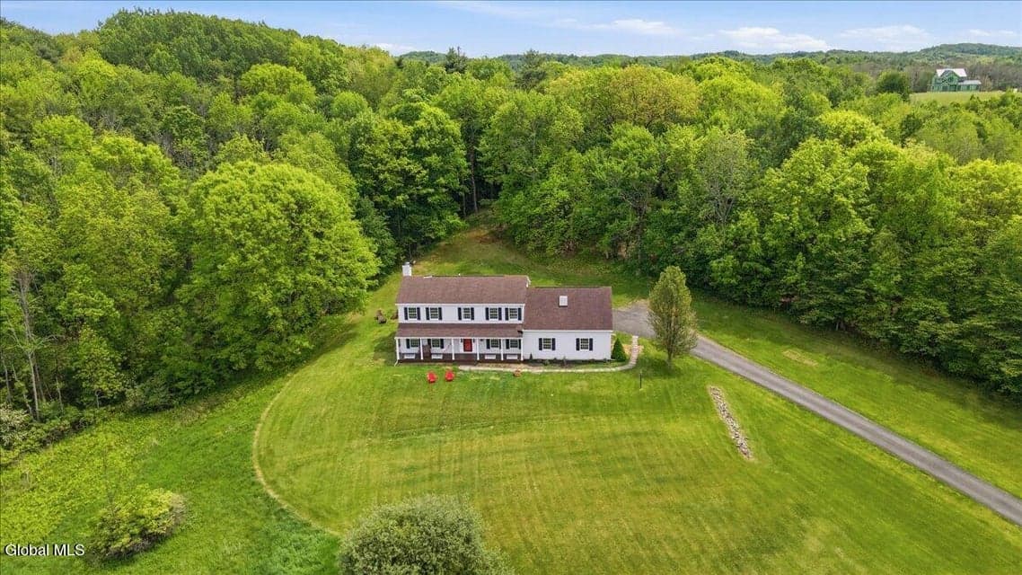 292 Mammoth Spring Road, North Greenbush, NY, photo 2