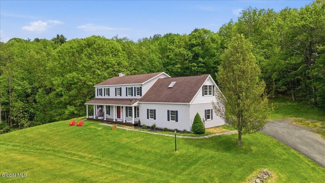 292 Mammoth Spring Road, North Greenbush, NY, photo 1