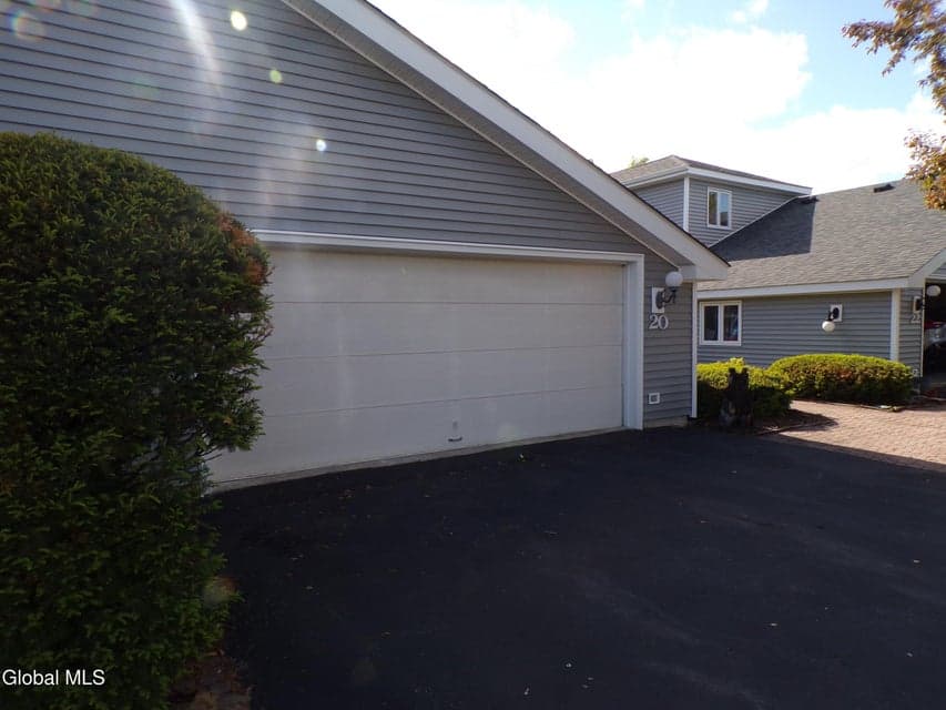 20 Westwood Drive, Queensbury, NY, photo 2