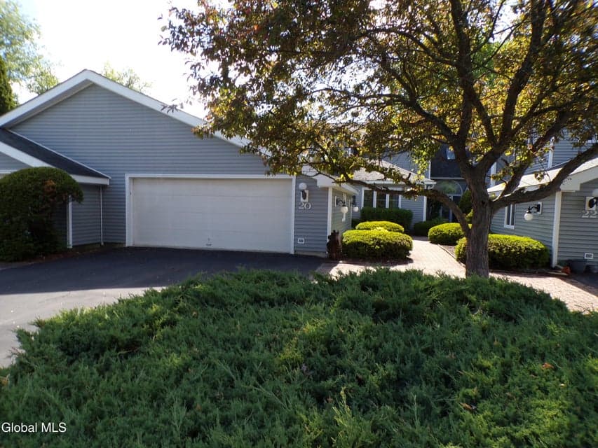 20 Westwood Drive, Queensbury, NY, photo 1