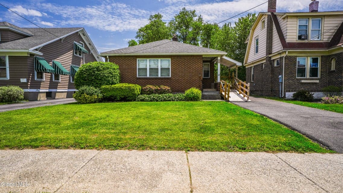 19 Marwill Street, Albany, NY, photo 1