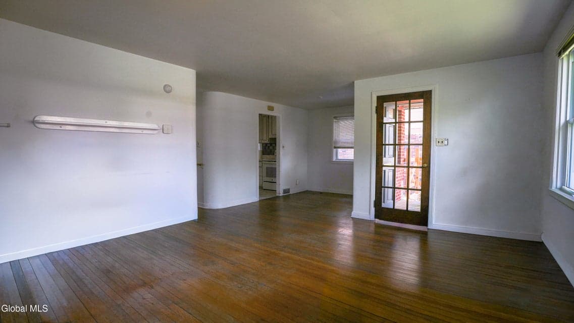 19 Marwill Street, Albany, NY, photo 4