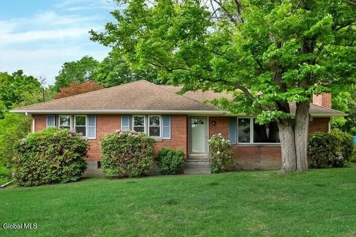 4 Pheasant Lane, East Greenbush, NY, photo 1