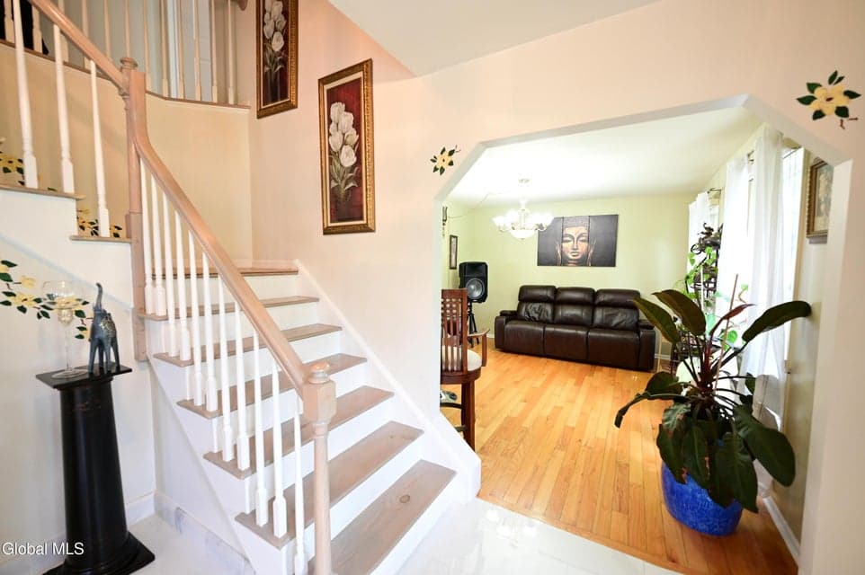 7 Ledgewood Drive, Brunswick, NY, photo 5