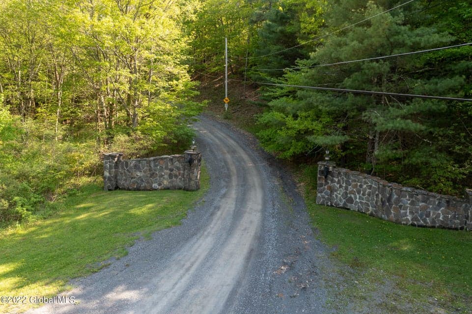 8 Robin Ann Lane, Westerlo, NY