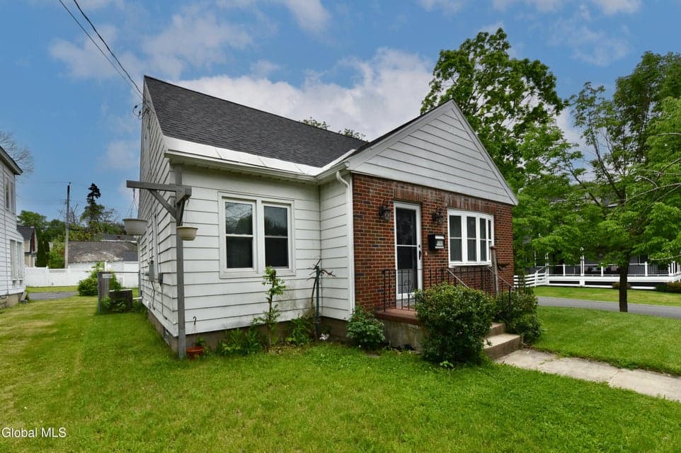 1702 Lenox Road, Schenectady, NY, photo 3