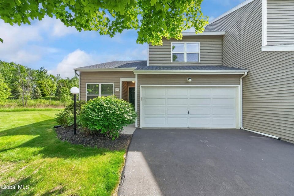 108 Harvard Road, Colonie, NY, photo 1