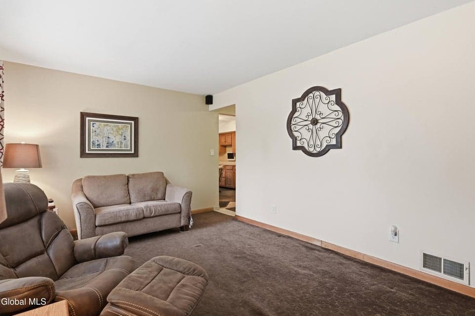 3403 Gari Lane, Guilderland, NY, photo 5