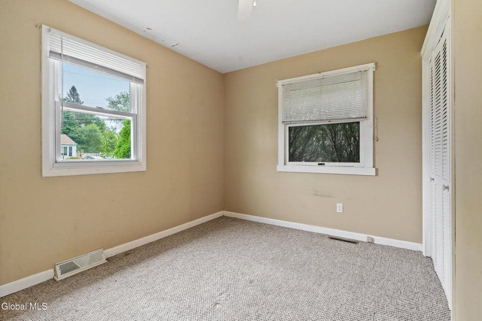 5 Mary Hadge Drive, Colonie, NY, photo 3