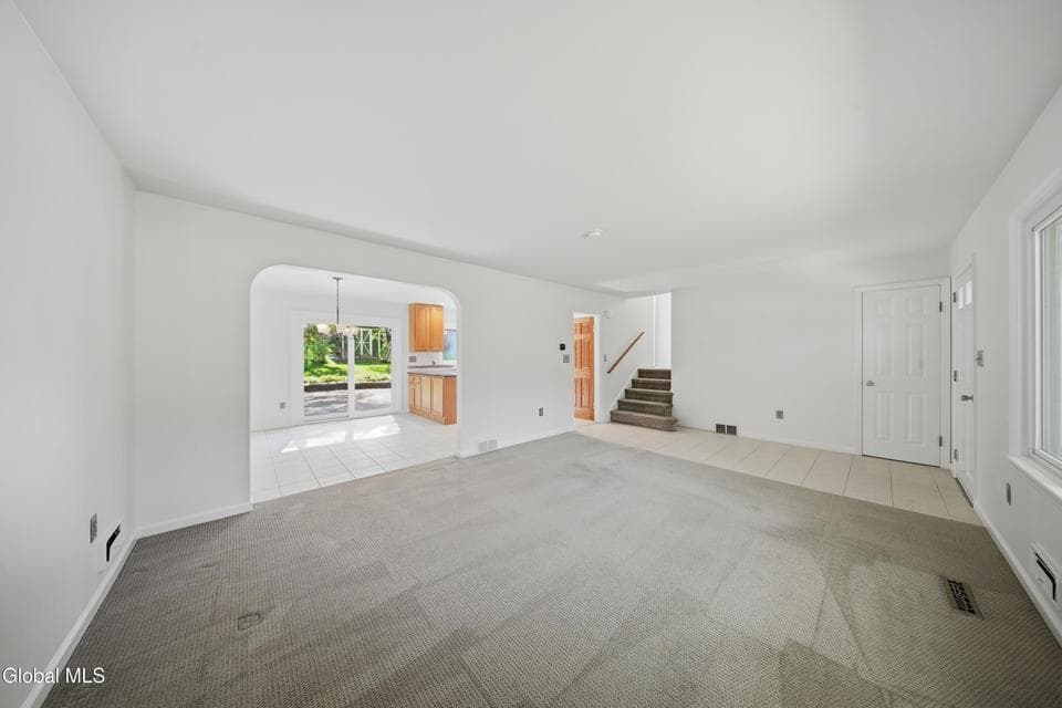 9 W Skyview Drive, Cohoes, NY, photo 5
