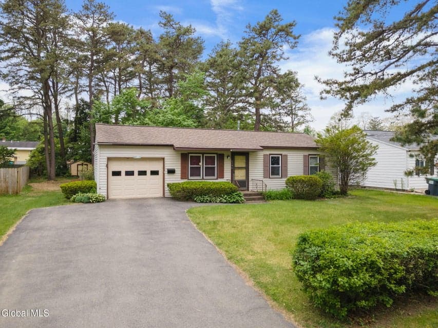 2736 Maida Lane, Rotterdam, NY, photo 2