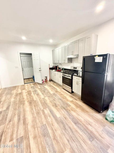 821 Strong Street, Schenectady, NY, photo 2