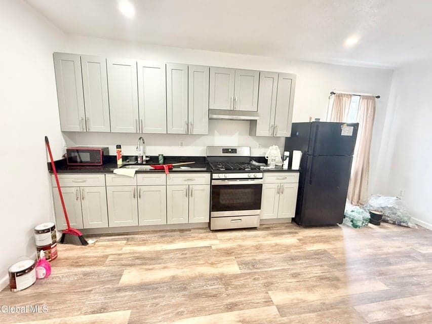 821 Strong Street, Schenectady, NY, photo 3