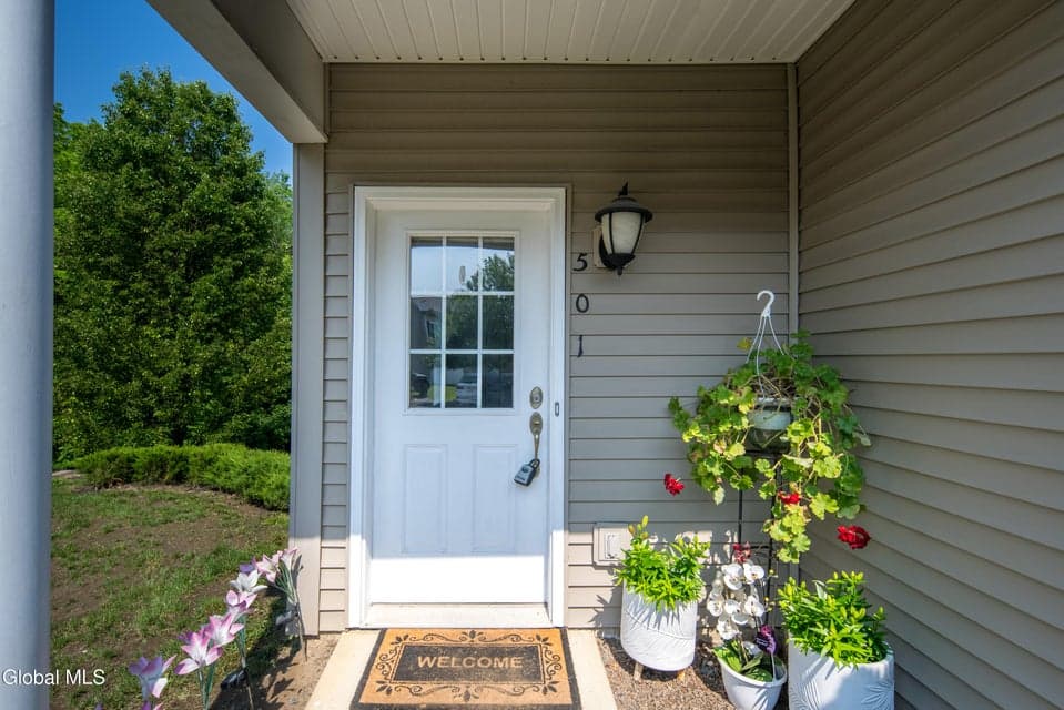 501 Avalon Place, Cohoes, NY, photo 2
