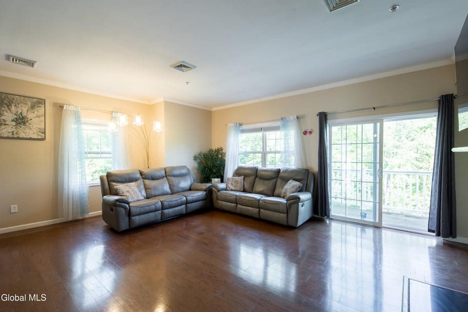 501 Avalon Place, Cohoes, NY, photo 5