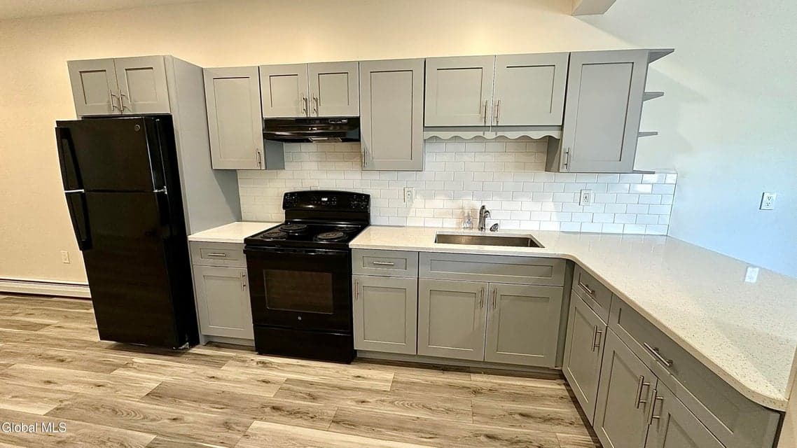 208 Myrtle Avenue, Albany, NY, photo 3