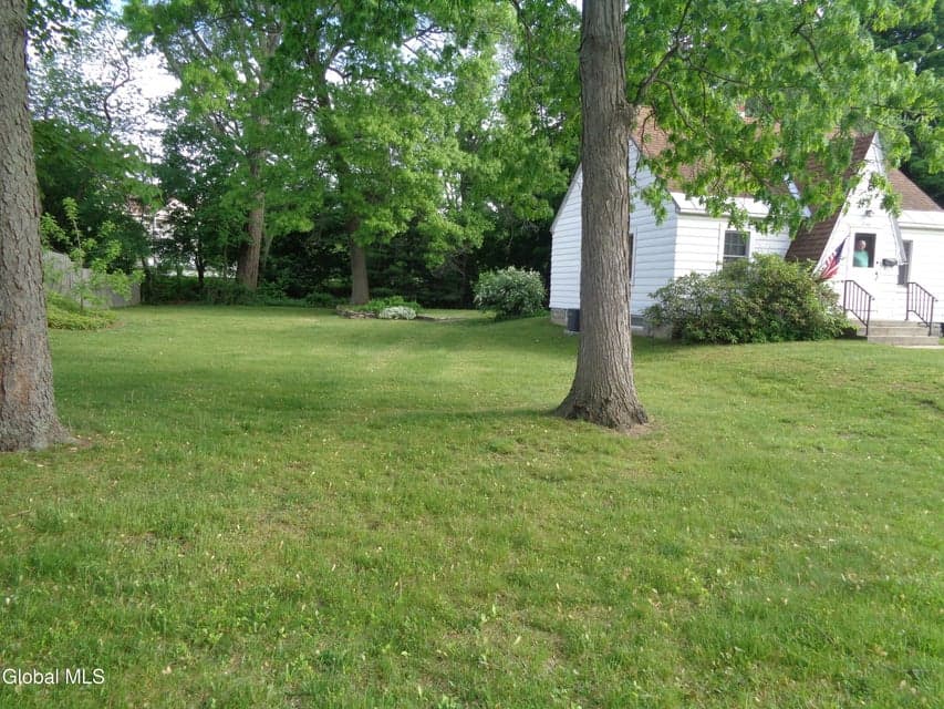2145 Robinwood Avenue, Rotterdam, NY, photo 3